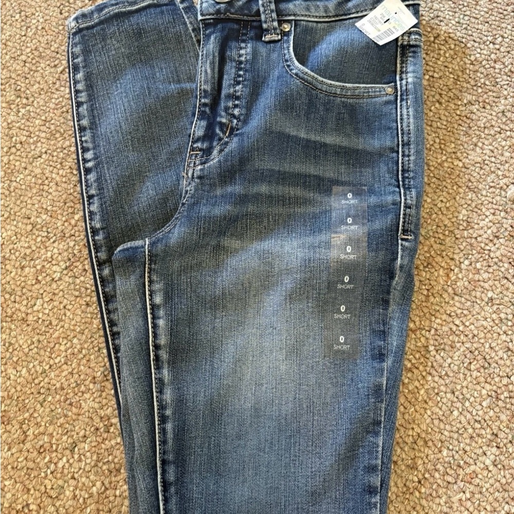Maurices Women's Blue Skinny Jeans size 0 short